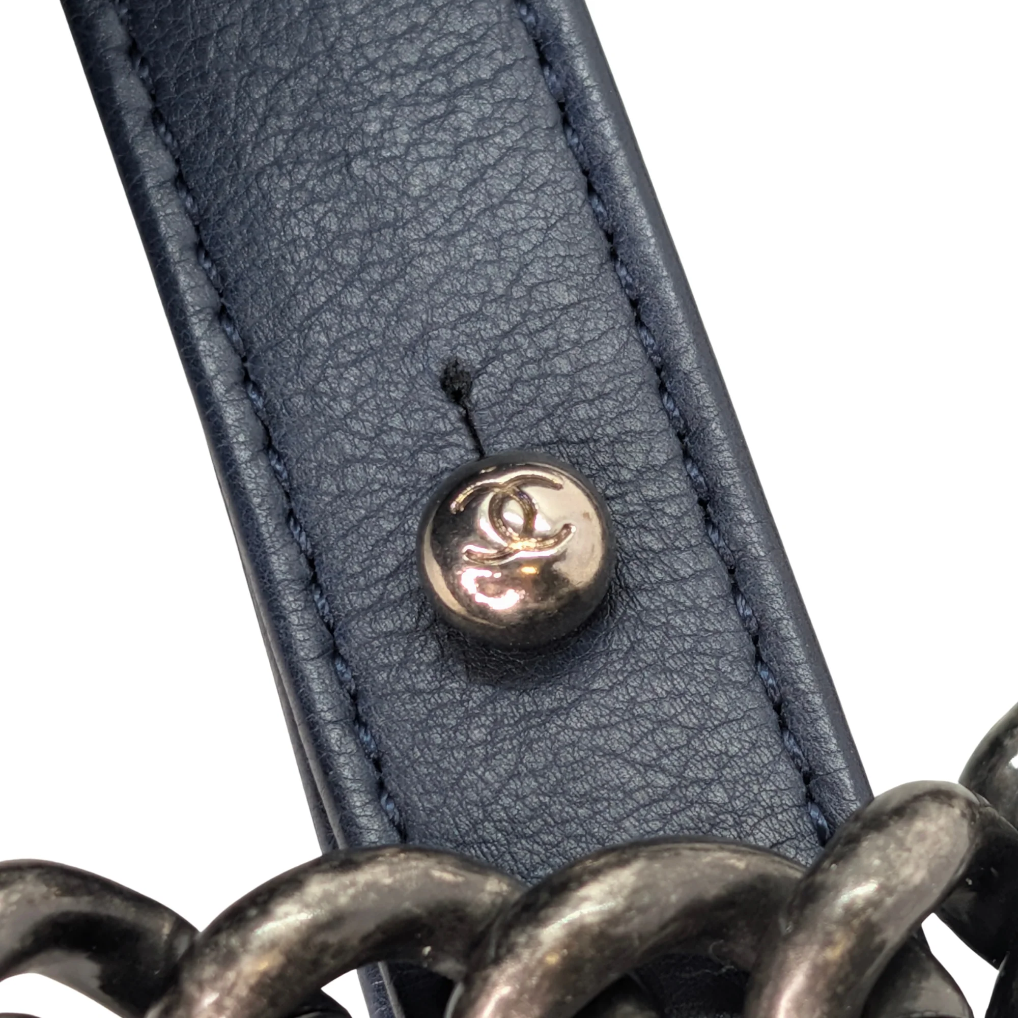 Chanel Flap Boy Shoulder Bag Medium Navy Blue - Image 11