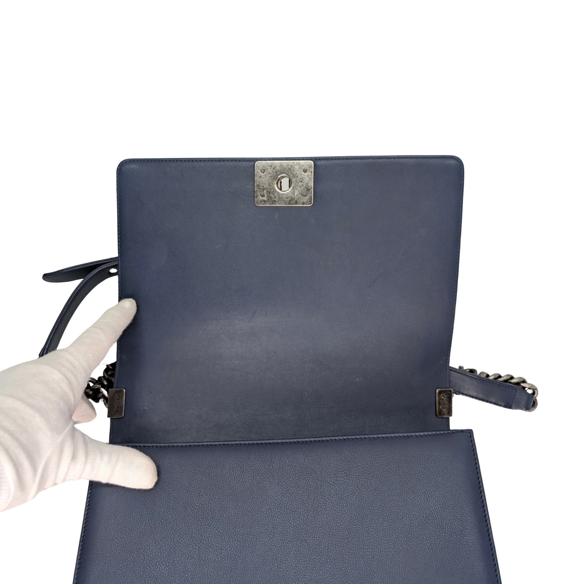 Chanel Flap Boy Shoulder Bag Medium Navy Blue - Image 14