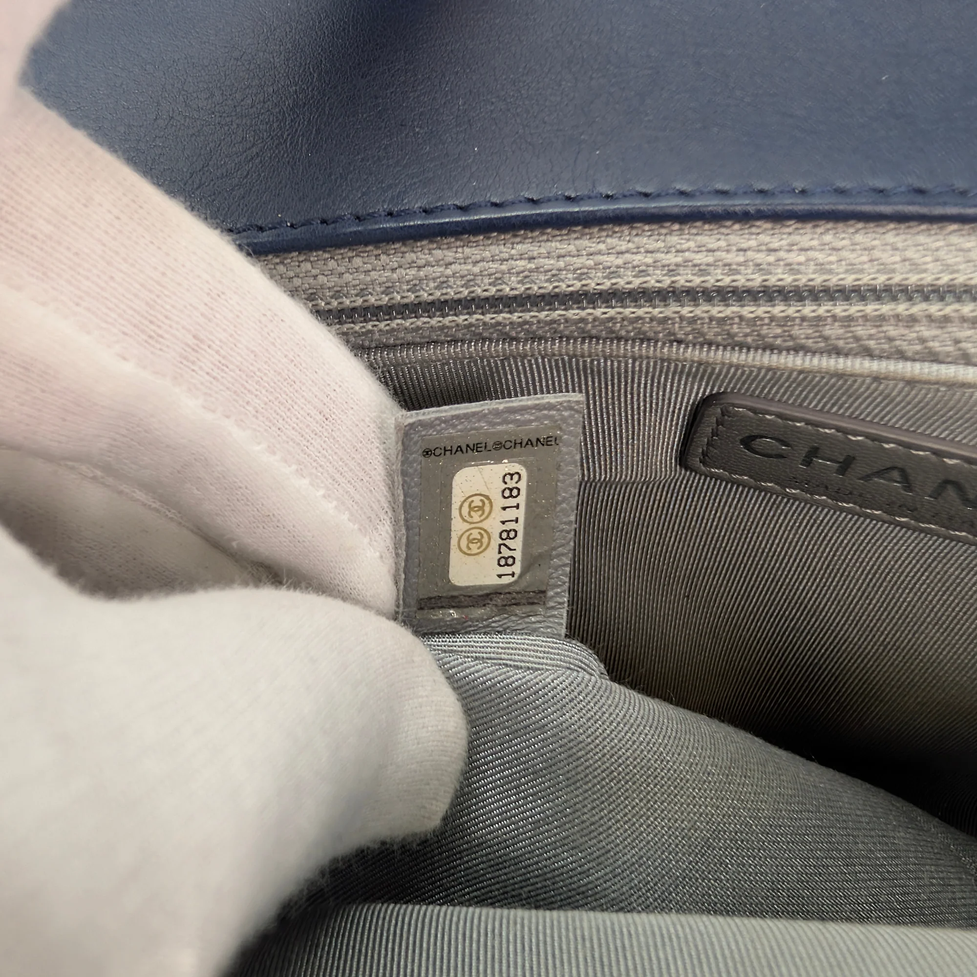 Chanel Flap Boy Shoulder Bag Medium Navy Blue - Image 20