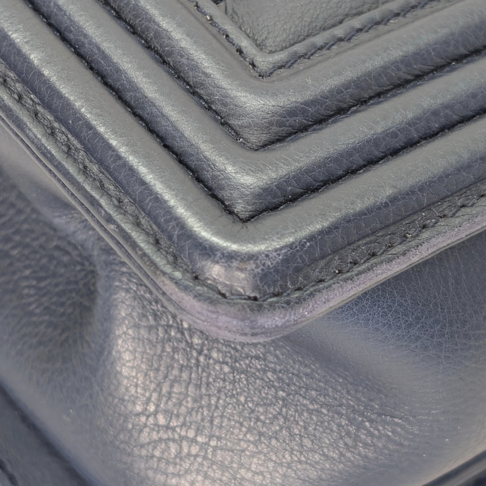 Chanel Flap Boy Shoulder Bag Medium Navy Blue - Image 7