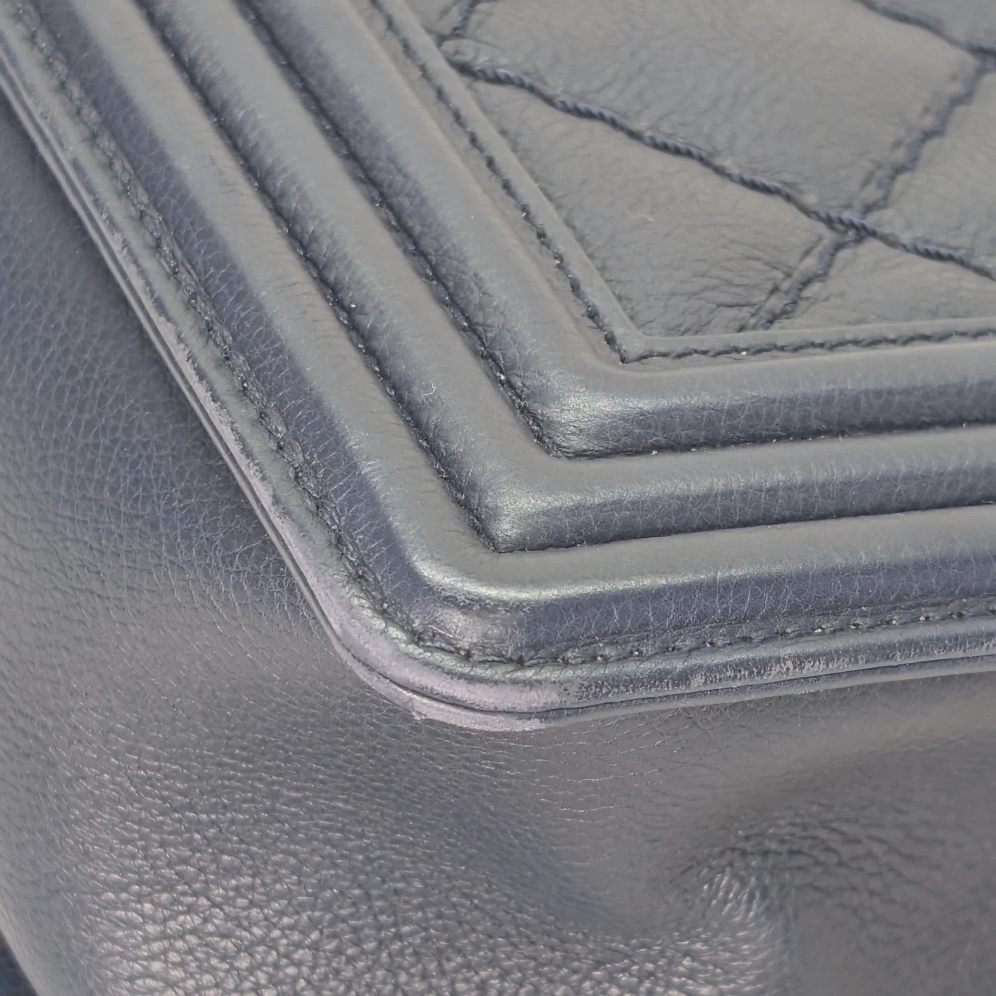 Chanel Flap Boy Shoulder Bag Medium Navy Blue - Image 8