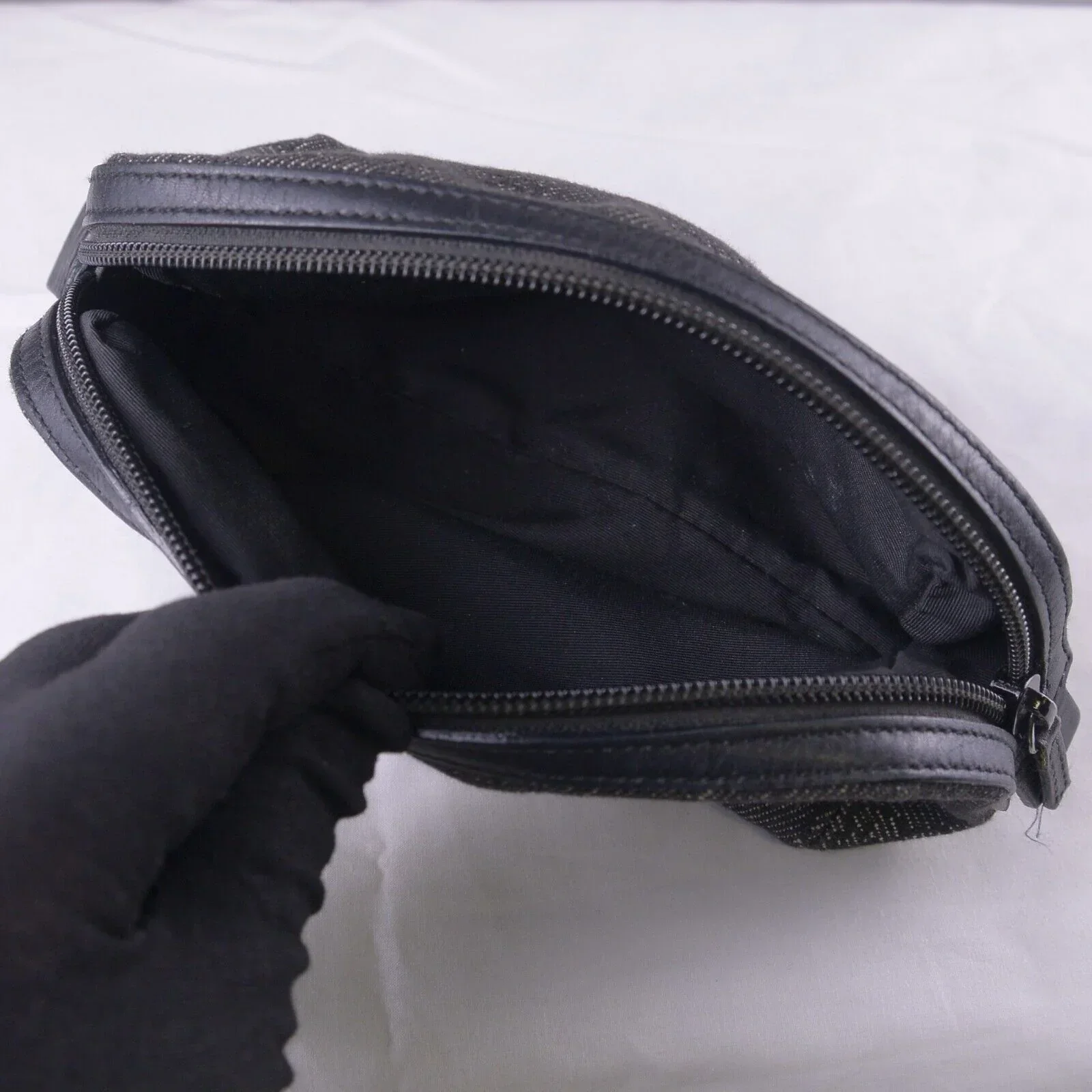 Gucci Monogram Pochette Pouch Bag - Image 8