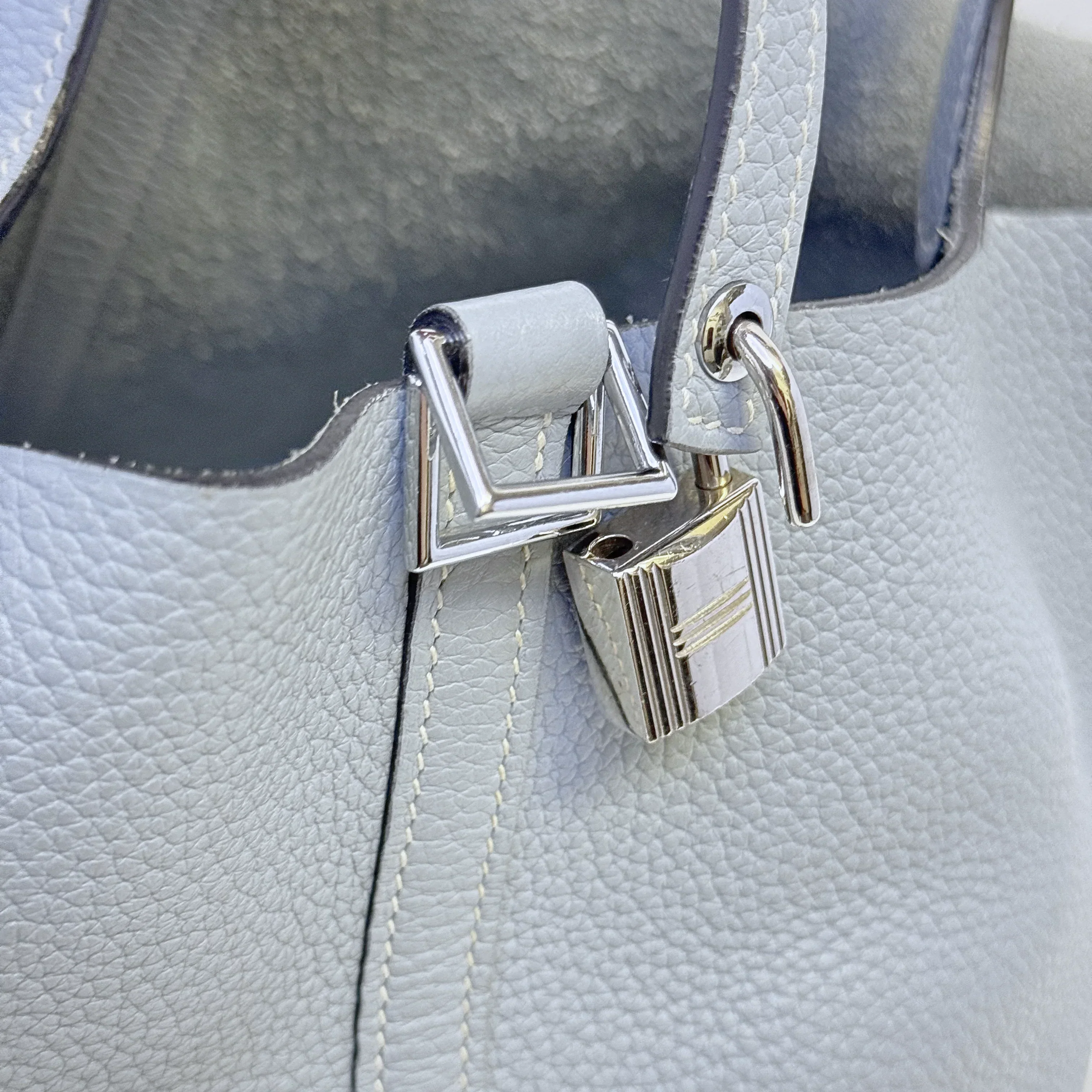 Hermès Picotin Lock 18 Handbag Leather Light Blue - Image 10