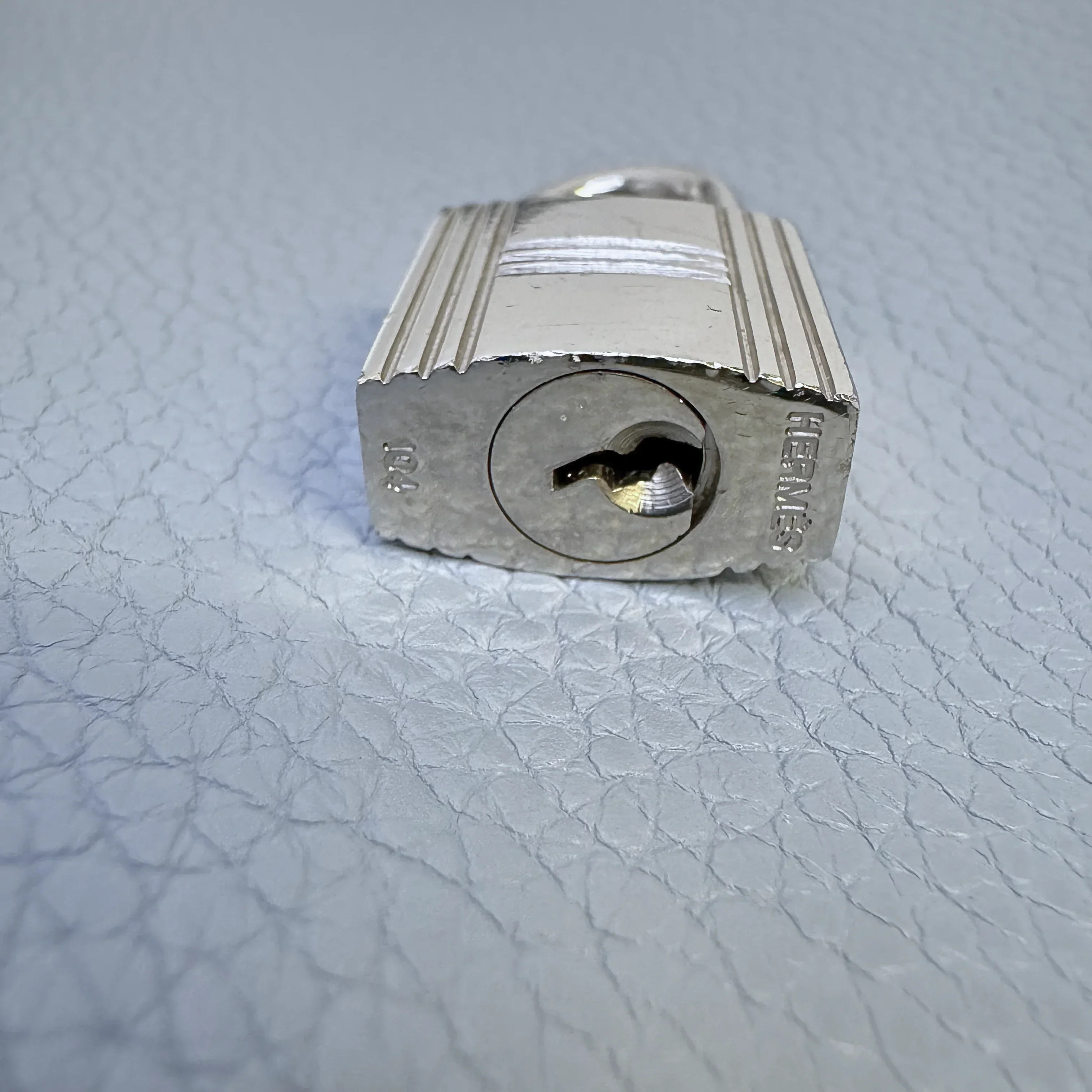 Hermès Picotin Lock 18 Handbag Leather Light Blue - Image 11