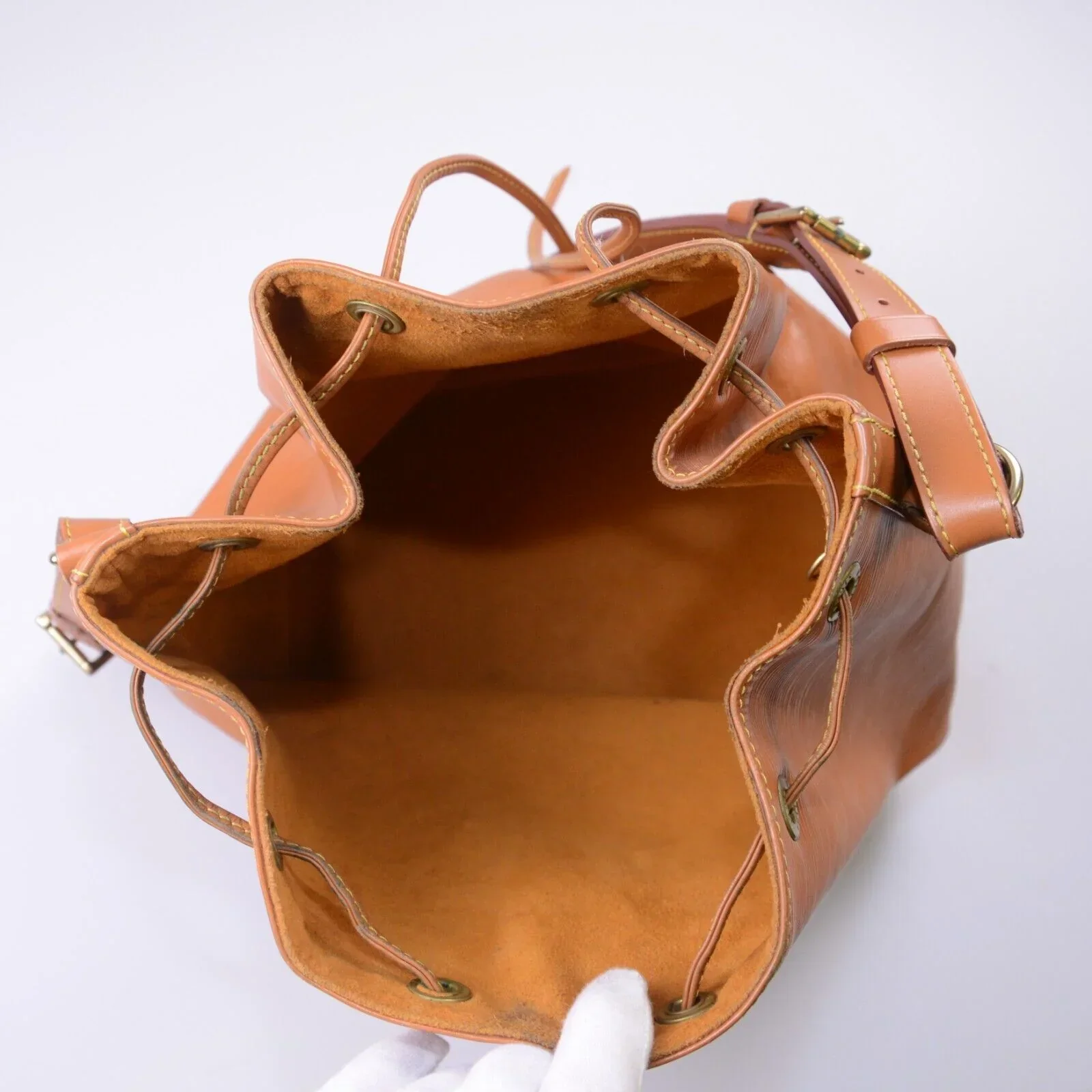 Louis Vuitton Epi Noe Bucket Petit Mini Bag Brown - Image 15